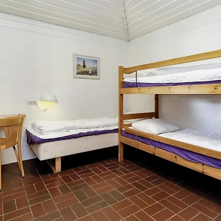 4 Person In Karrebæksminde